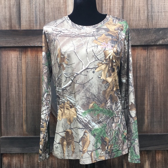 3/$20 Realtree Xtra Long Sleeve Top - Picture 4 of 9